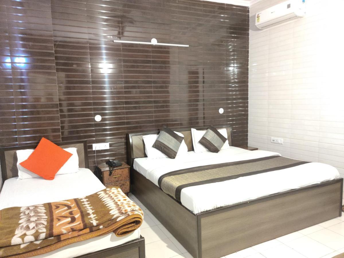Hotel Holy City Amritsar Exterior foto